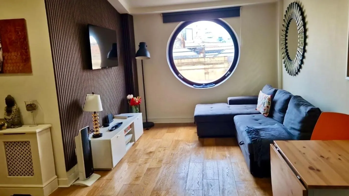 Leeds City Centre Luxury 2 Bed Apartment Sleeps 6 Fantastic Views 0*, Leeds (West Yorkshire) Velká Británie