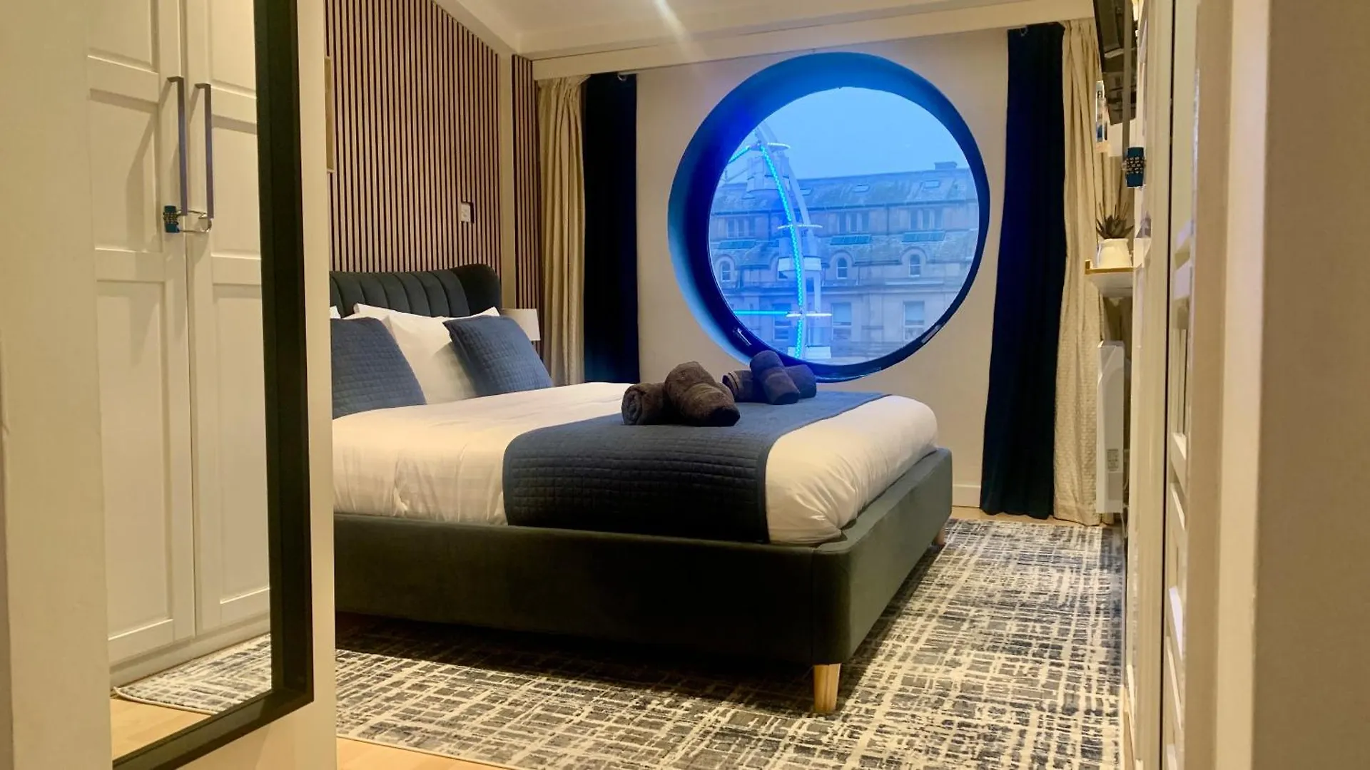 Leeds City Centre Luxury 2 Bed Apartment Sleeps 6 Fantastic Views